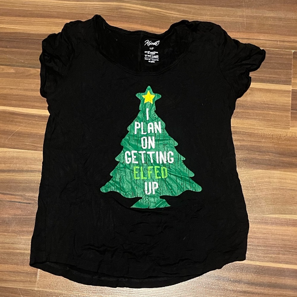 👻🎃CLEARANCE🎃👻 🌟HOST PICK x2🌟 Kismet Christmas shirt